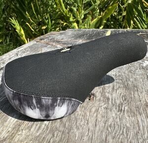 GT Pivotal BMX Seat Grippy Tiedye Black - Haro Kink Sub Rosa Fiend Sunday